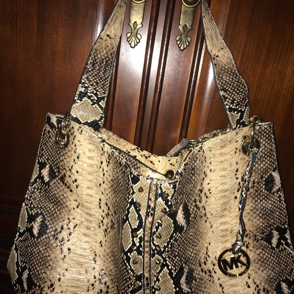 Bag - Picture 2 of 5